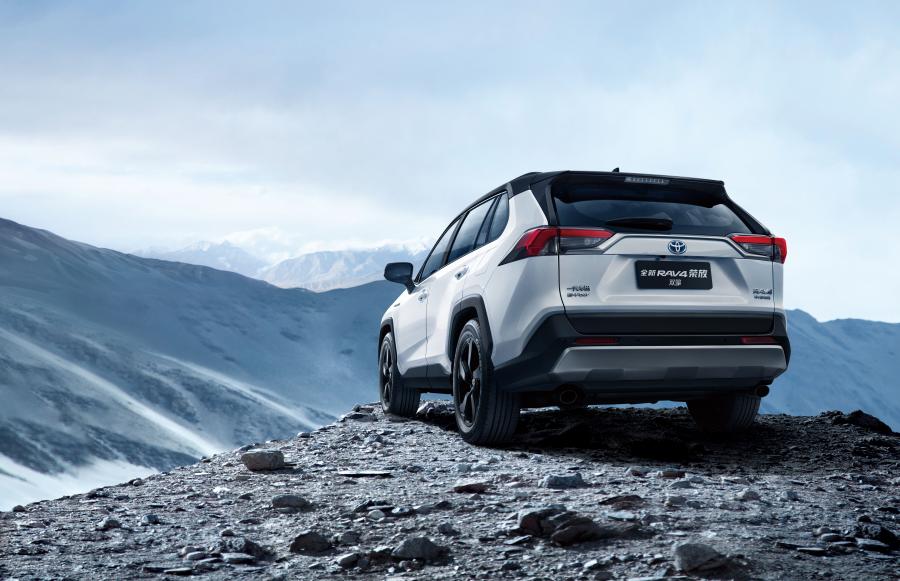  Toyota RAV4 Hybrid 2019 года  (CN) (фото 3 из 4)